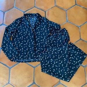 Banana Republic Black Shooting Star Satin Long Sleeve Pajamas Small Medium S M